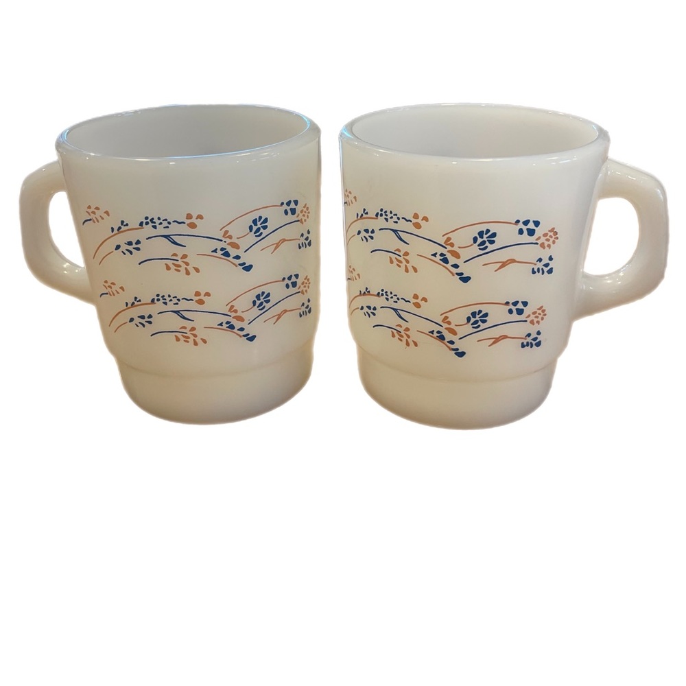 Two milk glass mugs Termicrisa flower design. 8 ounce.
